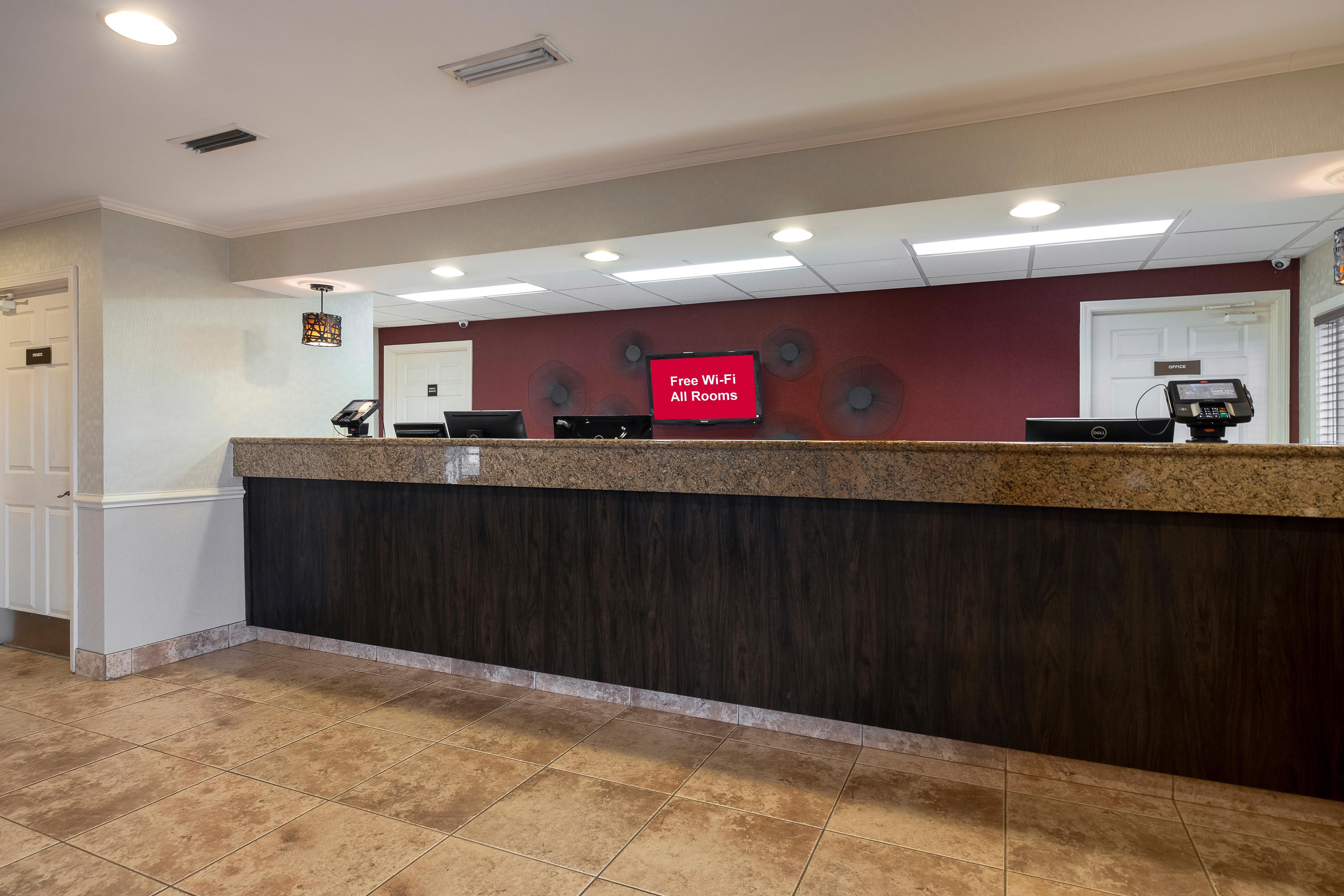 Red Roof Inn Dothan Exterior photo